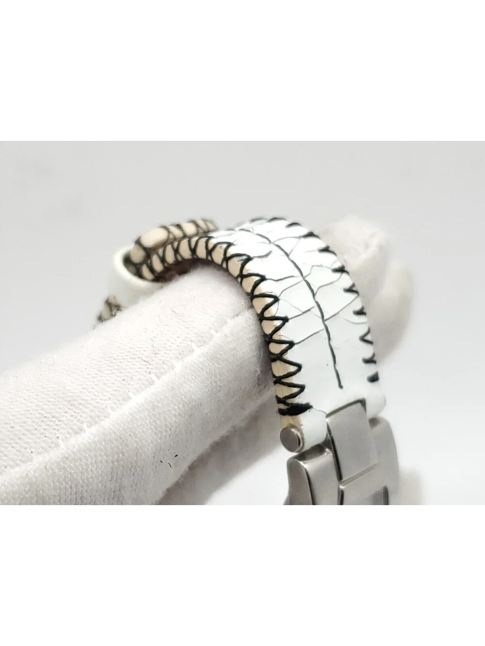 Code Quartz Womens Watch New Battery Siver Tone White Dial Rectangle 17mm